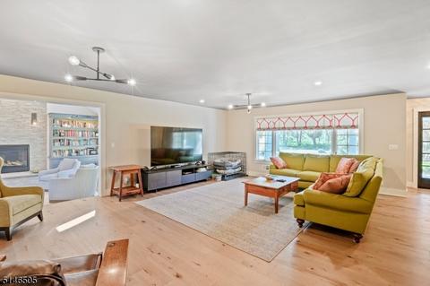 17 E Ash St, Basking Ridge, NJ 07920 photo 4