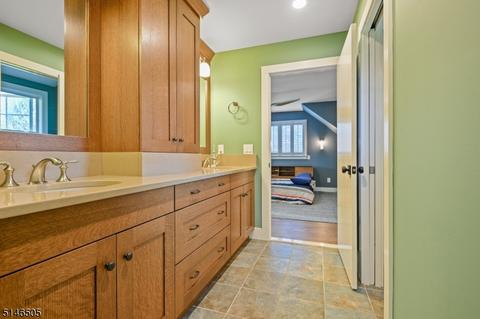 17 E Ash St, Basking Ridge, NJ 07920 photo 22