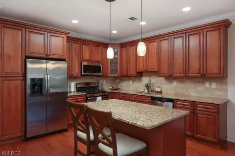 20 Parkside Dr, Haskell, NJ 07420 photo 8