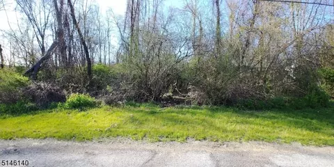 37 Cypress Dr, Hampton Twp, NJ 07860