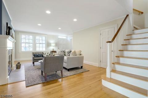 20 Blackburn Pl, Summit, NJ 07901 photo 2