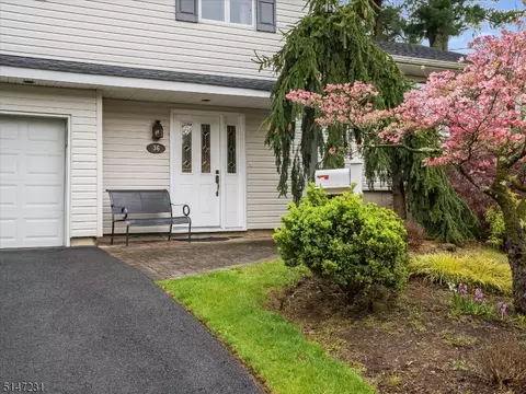 36 Normandy Dr, Wayne, NJ 07470 photo 2