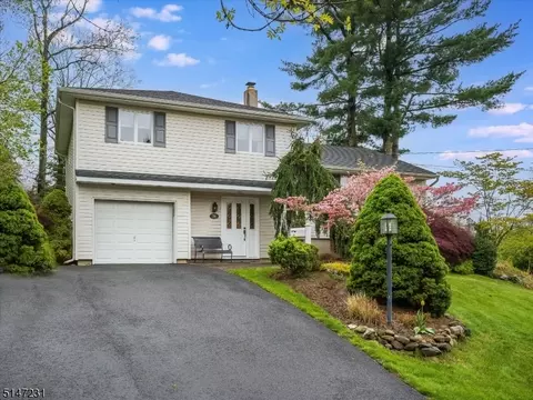 36 Normandy Dr, Wayne, NJ 07470 photo 1