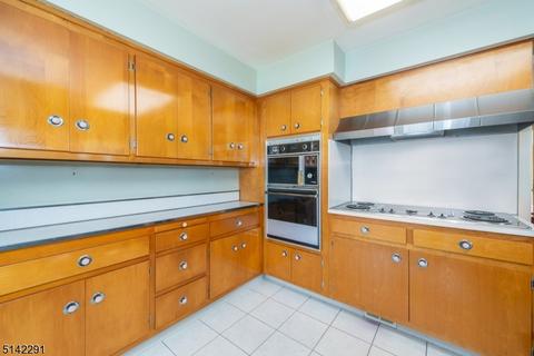 415 Upper Mtn, Montclair, NJ 07043 photo 6