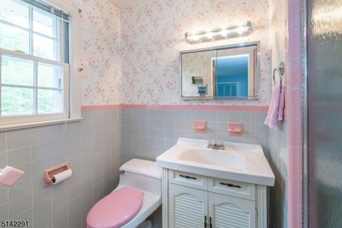 415 Upper Mtn, Montclair, NJ 07043 photo 16