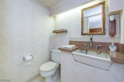 415 Upper Mtn, Montclair, NJ 07043 photo 20