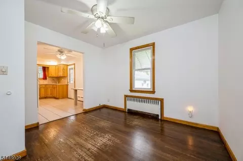 19 Maple Ave, Edison, NJ 08837 photo 17