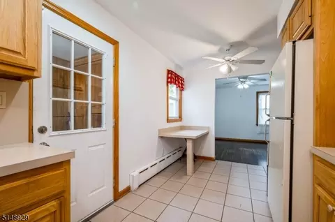 19 Maple Ave, Edison, NJ 08837 photo 14