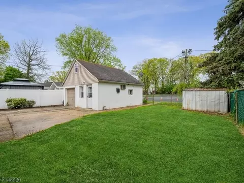 19 Maple Ave, Edison, NJ 08837 photo 37