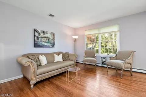 81 Hillside Ave, Berkeley Heights, NJ 07922 photo 13