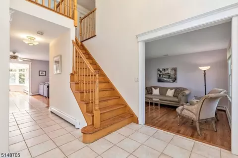 81 Hillside Ave, Berkeley Heights, NJ 07922 photo 3