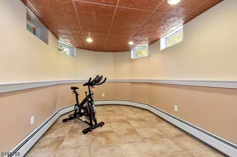 81 Hillside Ave, Berkeley Heights, NJ 07922 photo 33