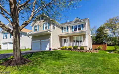 22 Saxton Dr, Hackettstown, NJ 07840 photo 1