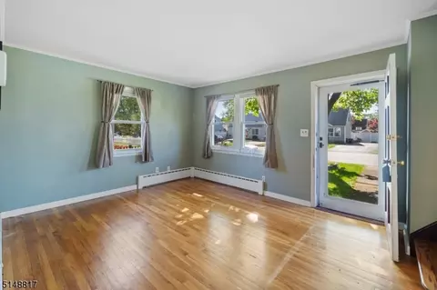 44 Bergen Ave, Wanaque Boro, NJ 07420 photo 3