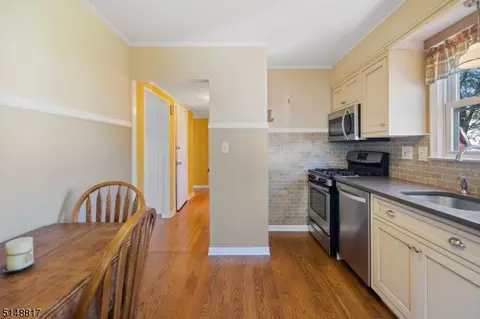 44 Bergen Ave, Wanaque Boro, NJ 07420 photo 6