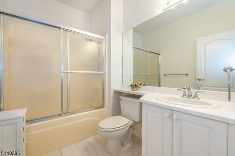 606 Brittany Dr, Wayne, NJ 07470 photo 13