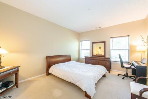 606 Brittany Dr, Wayne, NJ 07470 photo 10