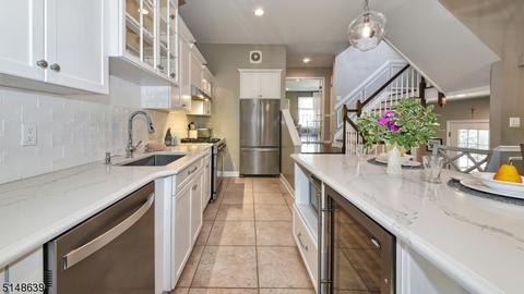 54 Shearwater Ln, Wayne, NJ 07470 photo 12