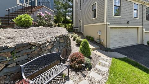 54 Shearwater Ln, Wayne, NJ 07470 photo 3