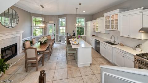 54 Shearwater Ln, Wayne, NJ 07470 photo 5