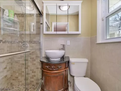 70 Bolton Rd, Wayne, NJ 07470 photo 12