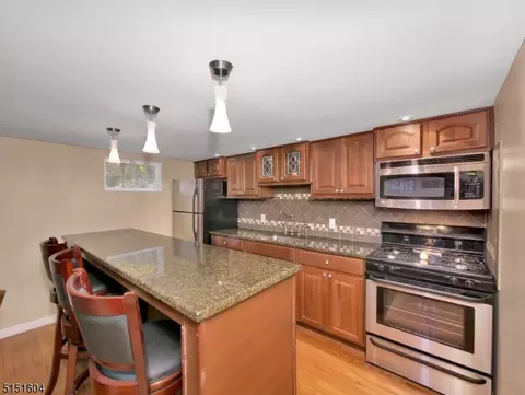70 Bolton Rd, Wayne, NJ 07470 photo 17