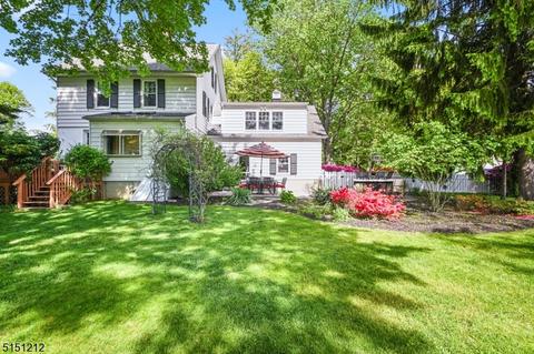 32 Debbie Pl, Berkeley Heights, NJ 07922 photo 2