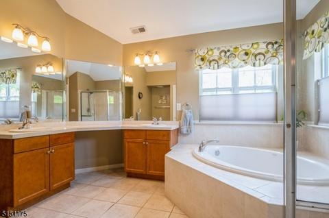 53 Saunders Ln, Hackettstown, NJ 07840 photo 22