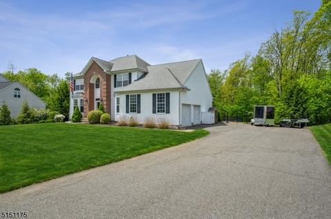 53 Saunders Ln, Hackettstown, NJ 07840 photo 2