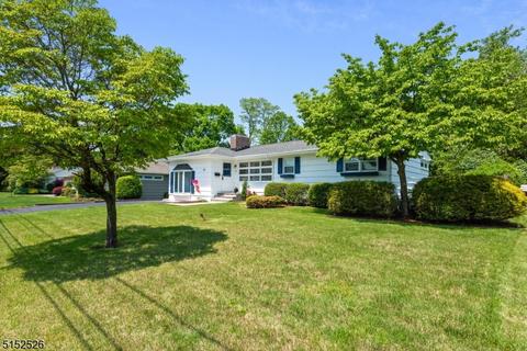 76 Orchard Rd, Middlesex, NJ 08846 photo 1