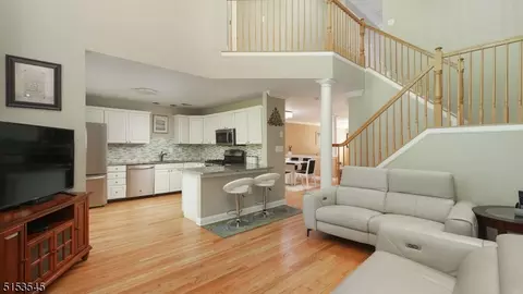 128 Constitution Way, Basking Ridge, NJ 07920 photo 11