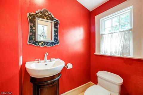896 Ridgewood Rd, Millburn, NJ 07041 photo 13