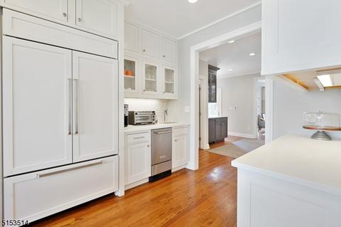 38 Blackburn Pl, Summit, NJ 07901 photo 5