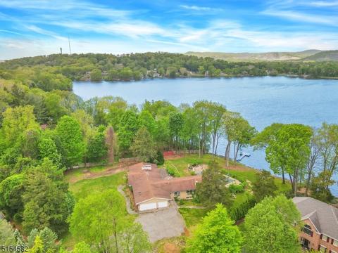 10 Parclake Ct, Wayne, NJ 07470 photo 1
