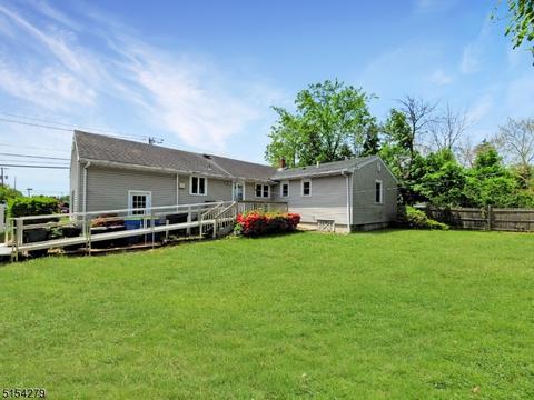 355 W Maple Ave, Bound Brook, NJ 08805 photo 17