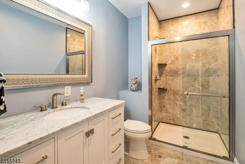 11 Dehart Ct, Wayne, NJ 07470 photo 32
