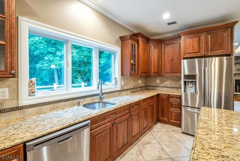 11 Dehart Ct, Wayne, NJ 07470 photo 11