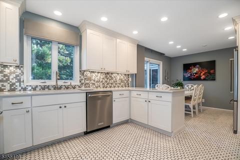 1068 Saddlebrook Rd, Mountainside, NJ 07092 photo 7