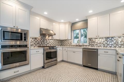 1068 Saddlebrook Rd, Mountainside, NJ 07092 photo 8