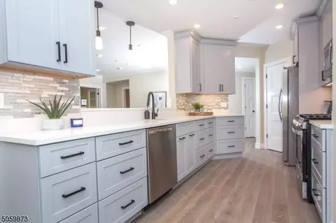 112 Fischer #112, Denville, NJ 07834