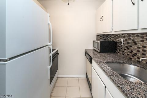 300 Lookout Ave #B7, Hackensack, NJ 07601 photo 10
