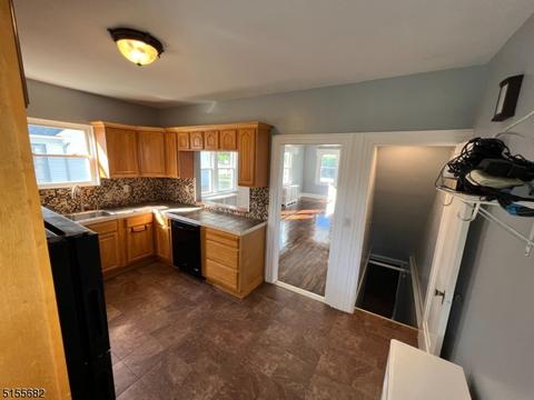 1594 Ratzer Rd, Wayne, NJ 07470 photo 10