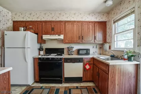 2255 Pershing Rd, Union, NJ 07083 photo 6
