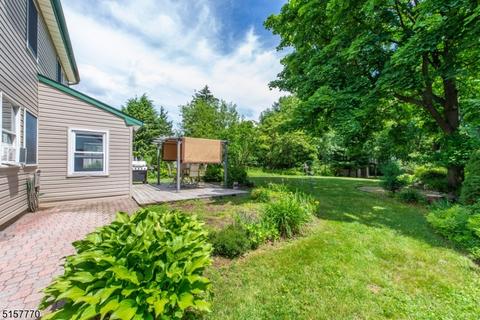 9 Village Rd, Pequannock Twp., NJ 07444 | 23 Photos | MLS #3788524 ...