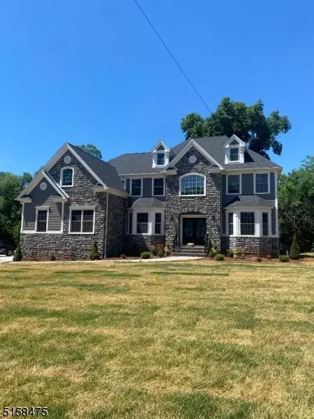 81 Woodlawn Ave, Bridgewater, NJ 08807