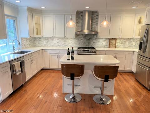 10 Roxiticus Rd, Mendham, NJ 07945 photo 1