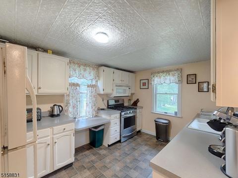 223 Main St, Hampton, NJ 08827 photo 11