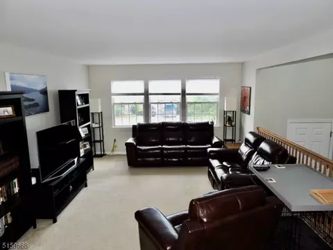 155 Cameron Dr, Hackettstown, NJ 07840 photo 12