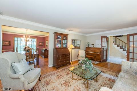 30 Debbie Ct, Wayne, NJ 07470 photo 9
