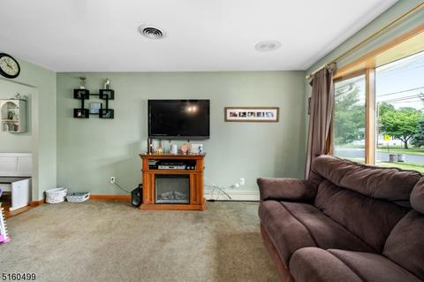 121 W Maple Ave, Bound Brook, NJ 08805 photo 4